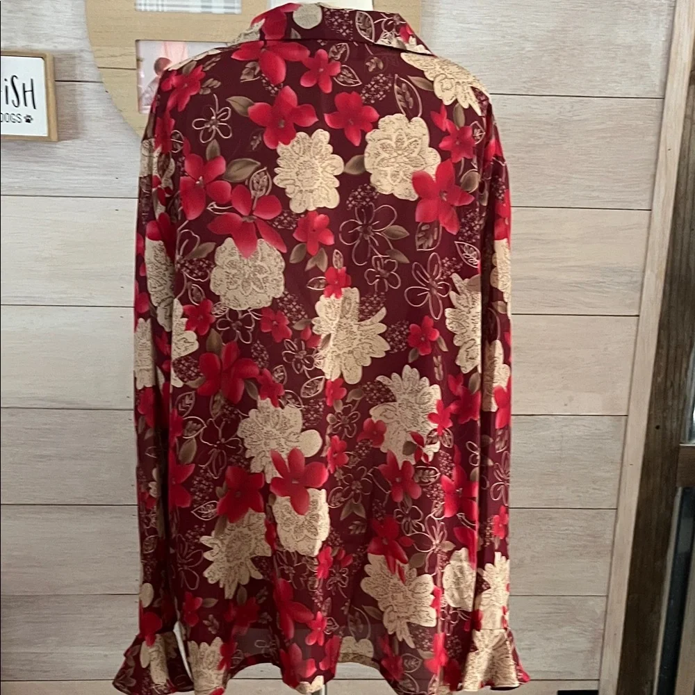 Sag Harbor Red and Cream Floral Blouse 22W - Picture 3 of 5